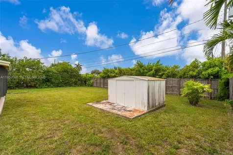 4332 SW 98th Avenue Miami FL 33165