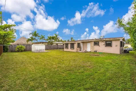 4332 SW 98th Avenue Miami FL 33165