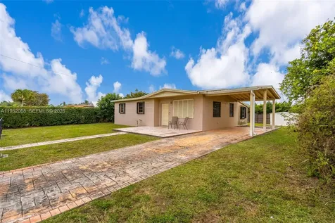 4332 SW 98th Avenue Miami FL 33165