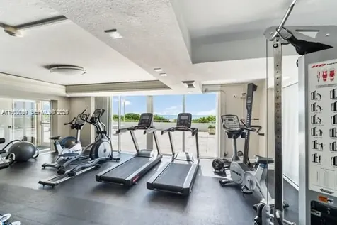 465 Ocean Drive Miami Beach FL 33139