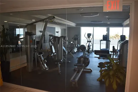 465 Ocean Drive Miami Beach FL 33139