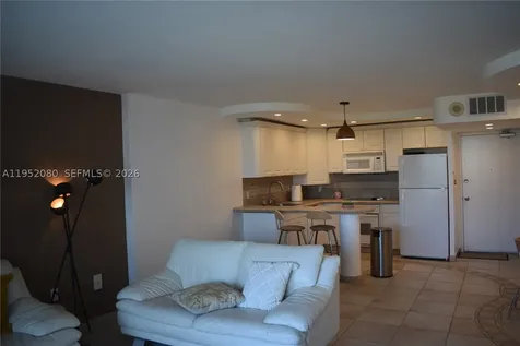 465 Ocean Drive Miami Beach FL 33139