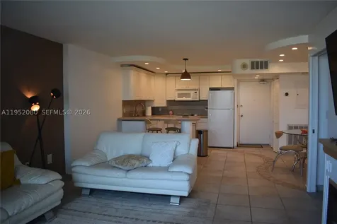 465 Ocean Drive Miami Beach FL 33139
