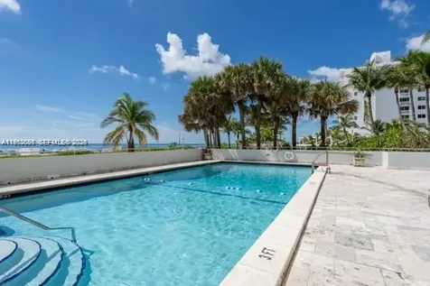 465 Ocean Drive Miami Beach FL 33139