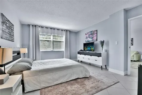 2999 NW 48th Avenue Lauderdale Lakes FL 33313