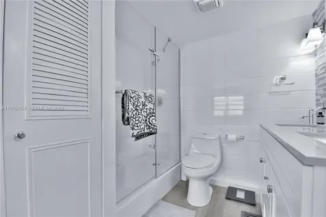 2999 NW 48th Avenue Lauderdale Lakes FL 33313