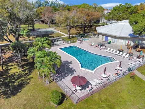 2999 NW 48th Avenue Lauderdale Lakes FL 33313