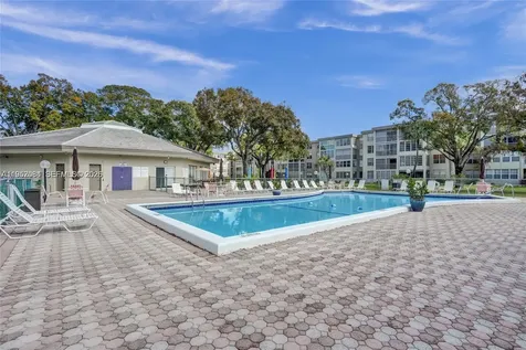 2999 NW 48th Avenue Lauderdale Lakes FL 33313