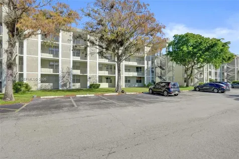 2999 NW 48th Avenue Lauderdale Lakes FL 33313