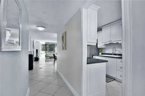 2999 NW 48th Avenue Lauderdale Lakes FL 33313