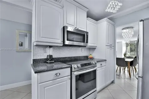 2999 NW 48th Avenue Lauderdale Lakes FL 33313