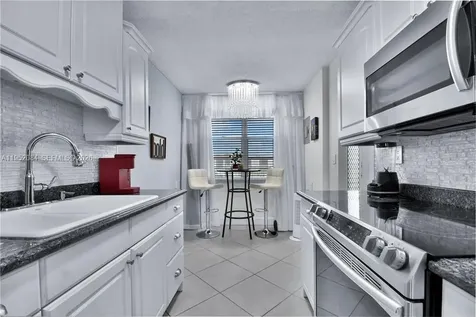 2999 NW 48th Avenue Lauderdale Lakes FL 33313