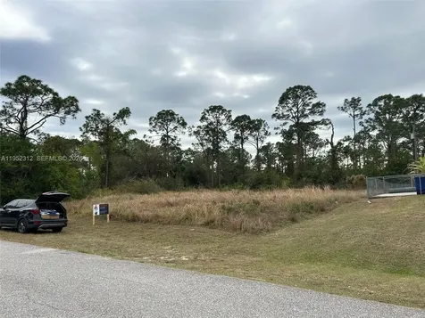1054 Barcelona Street E Other City - In The State Of Florida FL 33974