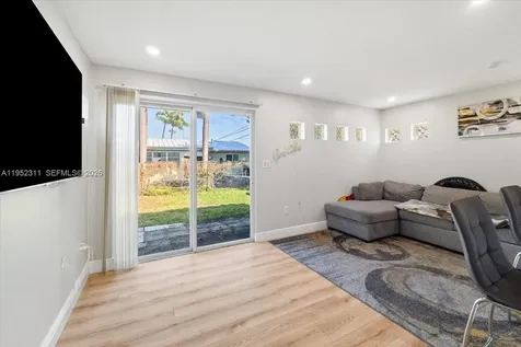 5402 NW 25th Terrace Tamarac FL 33309