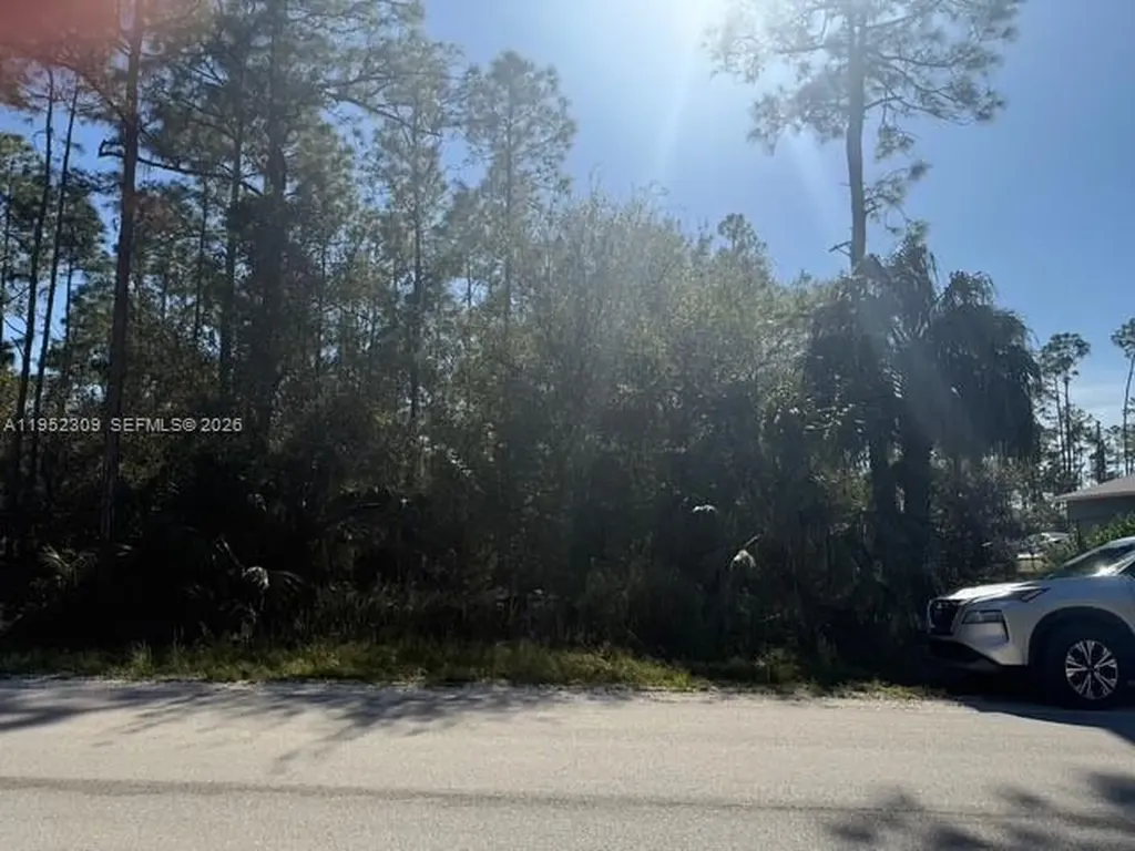 4204 E. 10th Street Other City - In The State Of Florida FL 33972