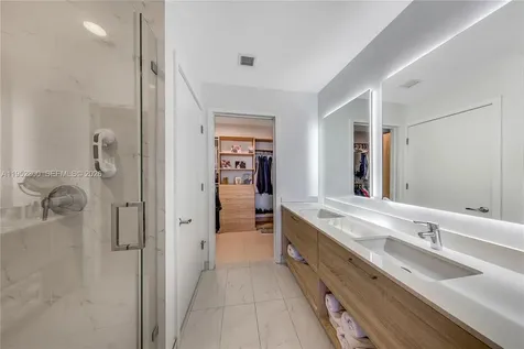 16385 Biscayne Boulevard North Miami Beach FL 33160