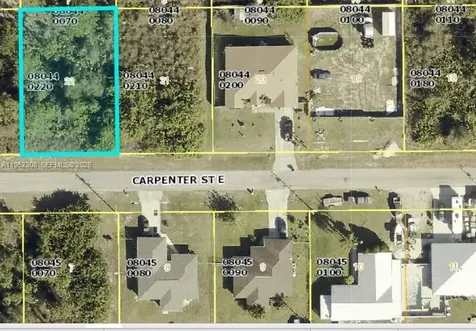 859 Carpenter Street E Lehigh Acres FL 33974