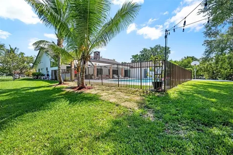 11850 Oak Leaf Drive Davie FL 33330