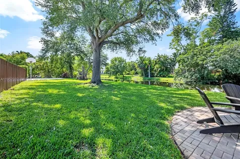 11850 Oak Leaf Drive Davie FL 33330