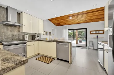 11850 Oak Leaf Drive Davie FL 33330