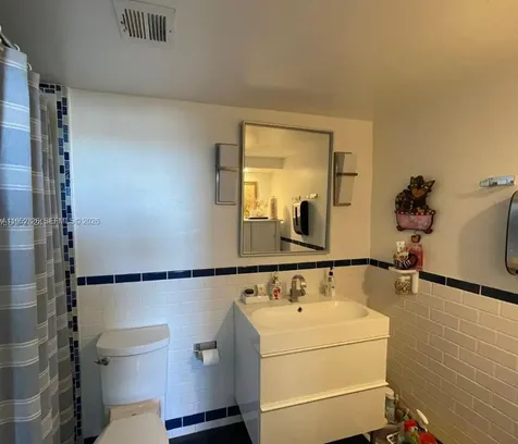 4001 Hillcrest Drive Hollywood FL 33021