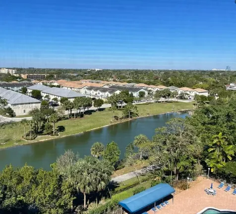 4001 Hillcrest Drive Hollywood FL 33021