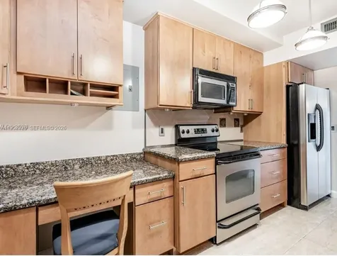 4001 Hillcrest Drive Hollywood FL 33021