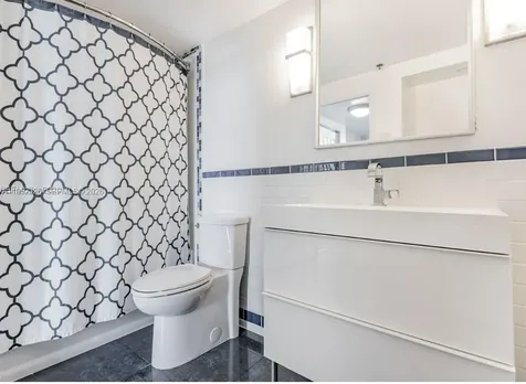 4001 Hillcrest Drive Hollywood FL 33021