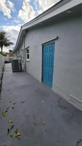 9680 NW 19th Place Sunrise FL 33322