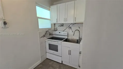9680 NW 19th Place Sunrise FL 33322