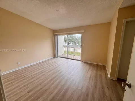 4879 N Hemingway Circle Margate FL 33063