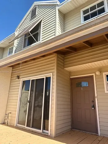 4879 N Hemingway Circle Margate FL 33063