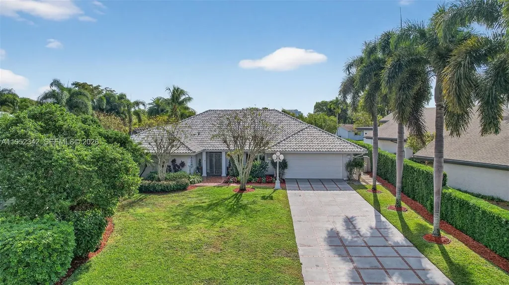 8704 Mahogany Avenue Plantation FL 33324