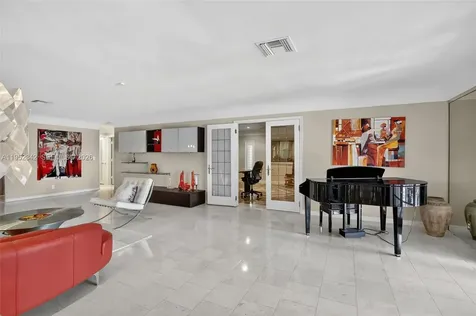 8704 Mahogany Avenue Plantation FL 33324