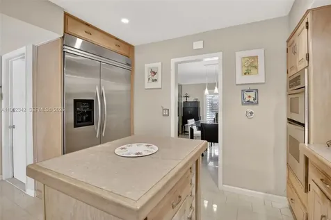 8704 Mahogany Avenue Plantation FL 33324