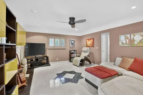 8704 Mahogany Avenue Plantation FL 33324