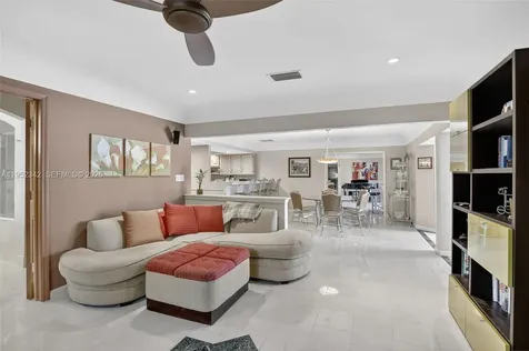 8704 Mahogany Avenue Plantation FL 33324