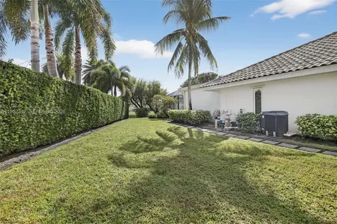 8704 Mahogany Avenue Plantation FL 33324