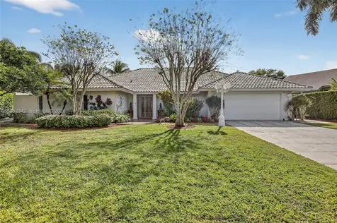 8704 Mahogany Avenue Plantation FL 33324