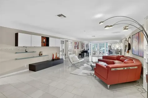 8704 Mahogany Avenue Plantation FL 33324