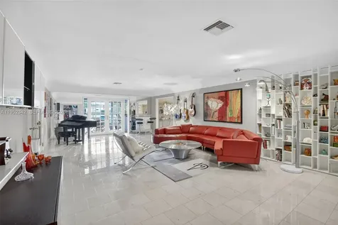 8704 Mahogany Avenue Plantation FL 33324