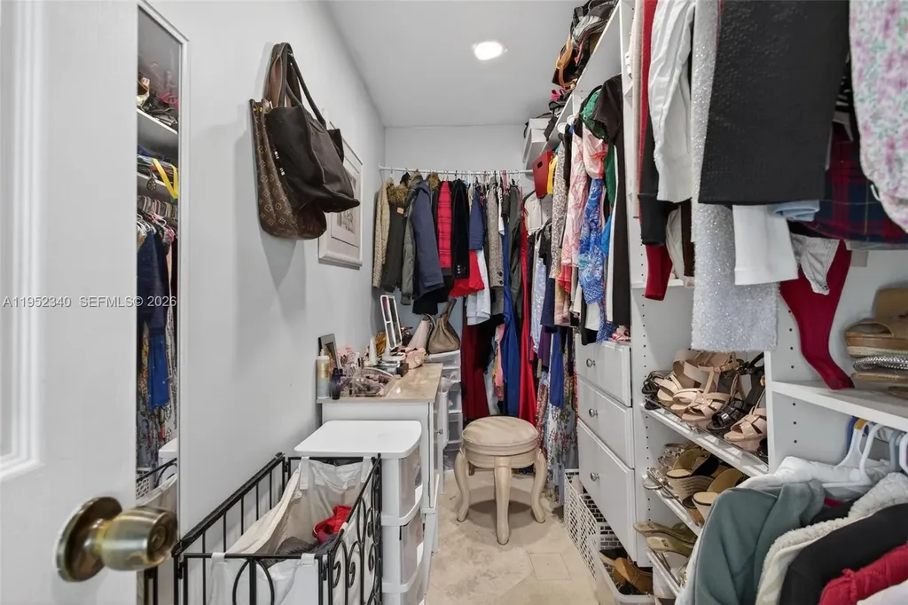 2910 NE 52nd Street Fort Lauderdale FL 33308