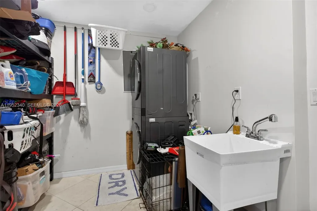 2910 NE 52nd Street Fort Lauderdale FL 33308