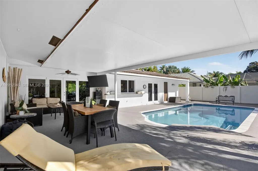 2910 NE 52nd Street Fort Lauderdale FL 33308