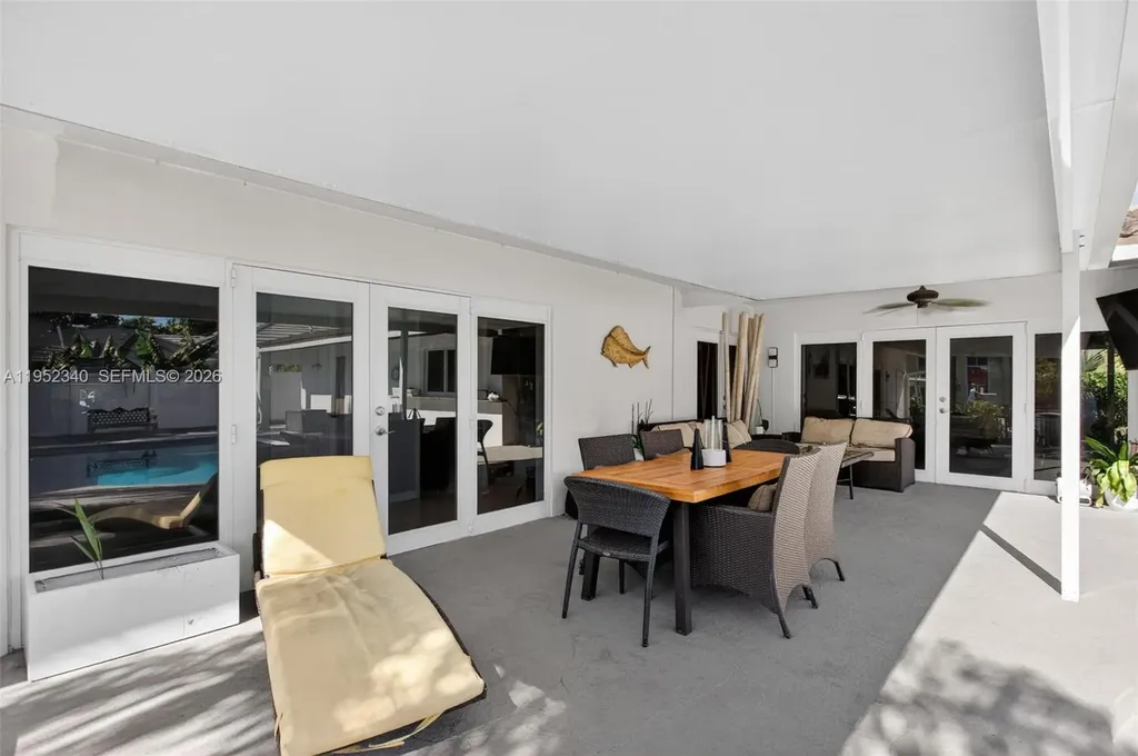 2910 NE 52nd Street Fort Lauderdale FL 33308