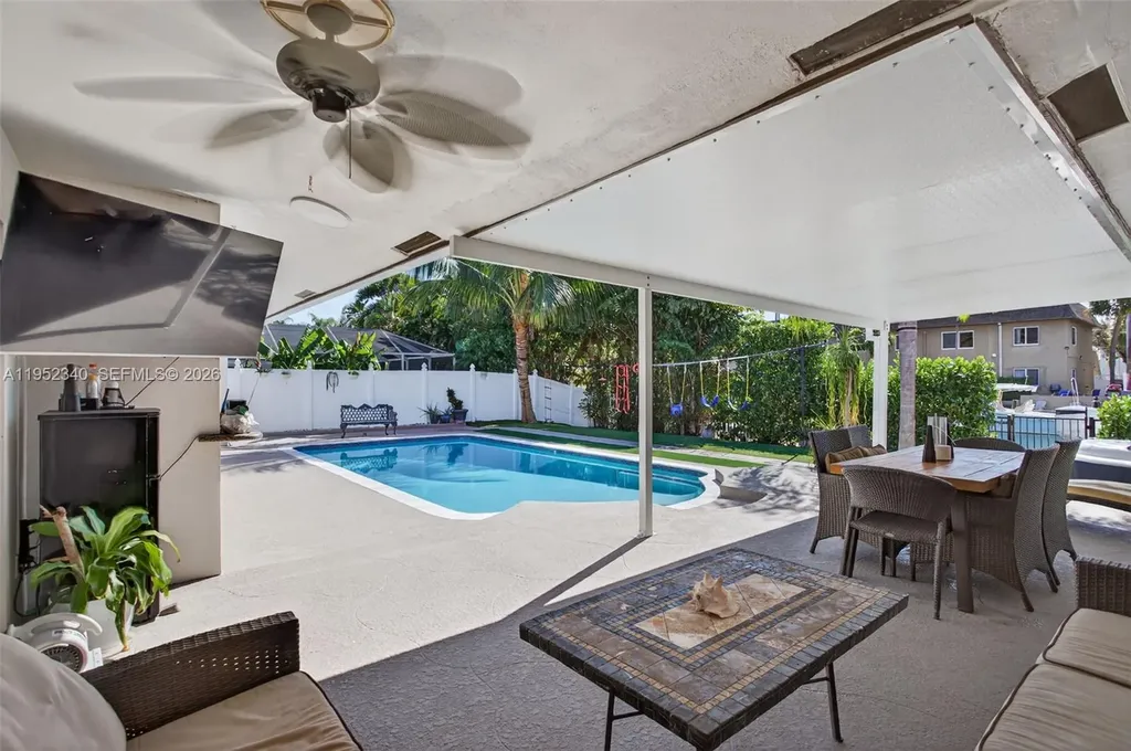 2910 NE 52nd Street Fort Lauderdale FL 33308