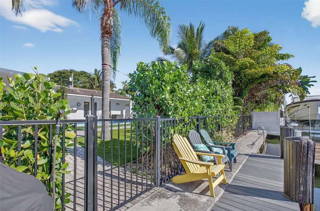 2910 NE 52nd Street Fort Lauderdale FL 33308