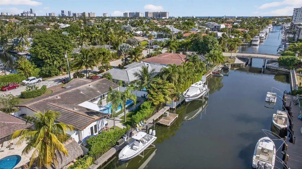 2910 NE 52nd Street Fort Lauderdale FL 33308