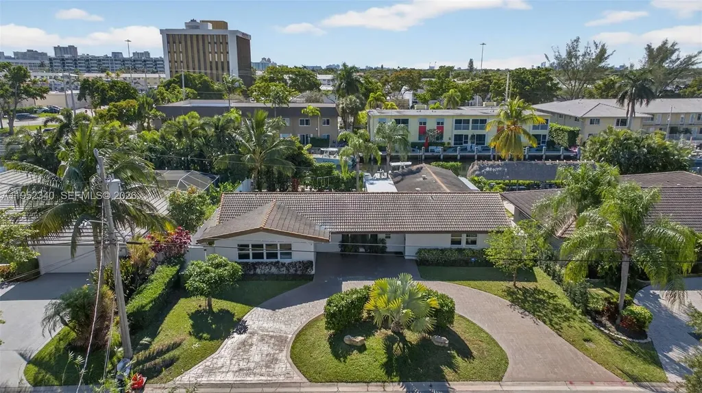 2910 NE 52nd Street Fort Lauderdale FL 33308