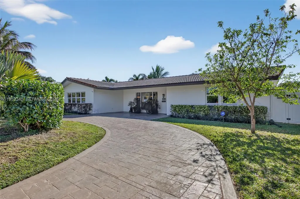 2910 NE 52nd Street Fort Lauderdale FL 33308